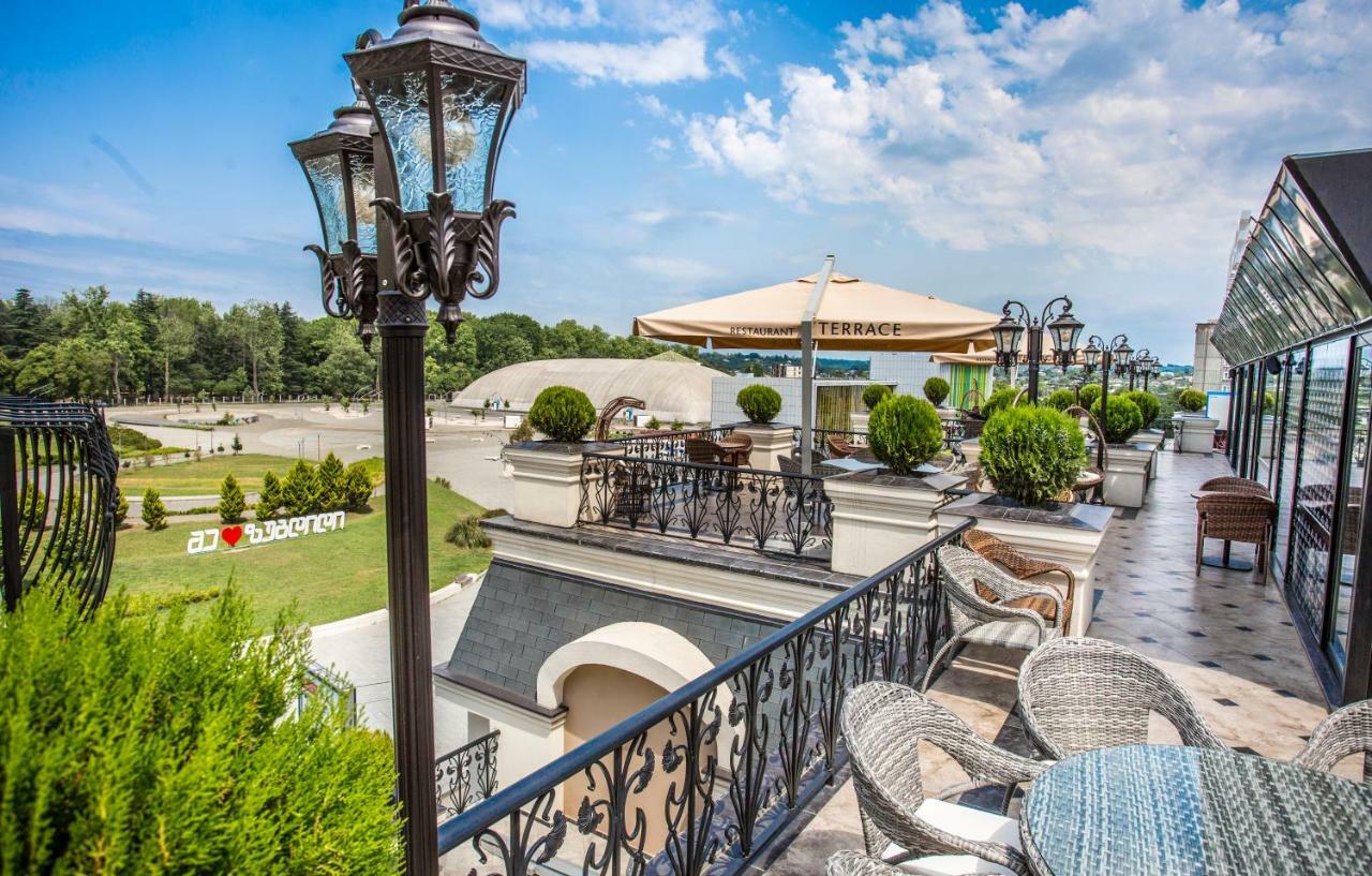 Garden Palace Zugdidi Exterior foto