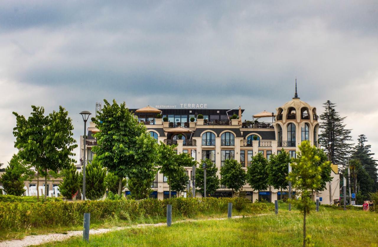 Garden Palace Zugdidi Exterior foto